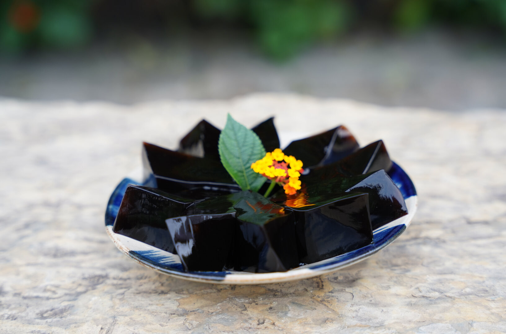 Banner giữa cửa hàng