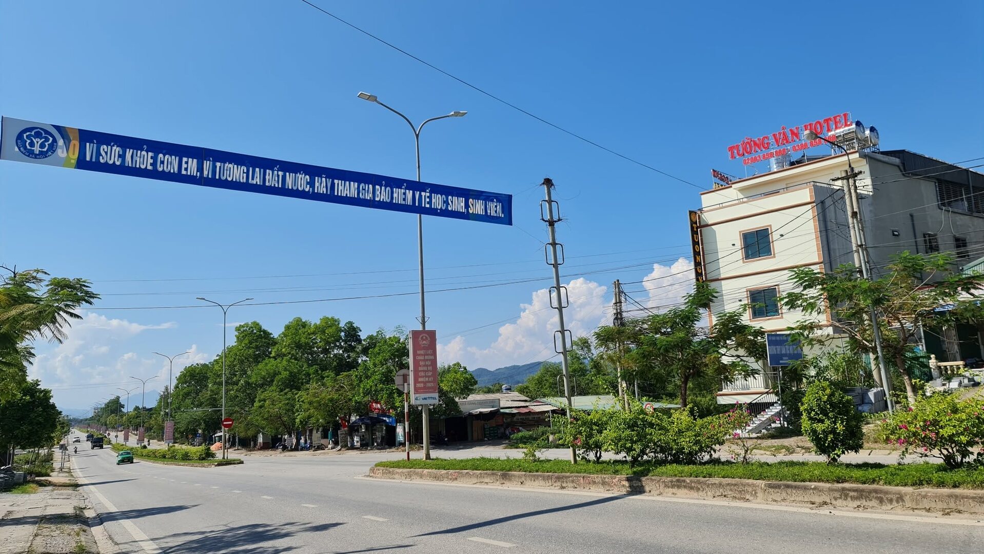 Khách sạn Tường Vân
