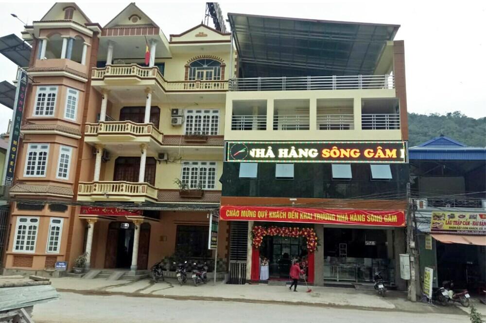 Nhà Hàng Sông Gâm
