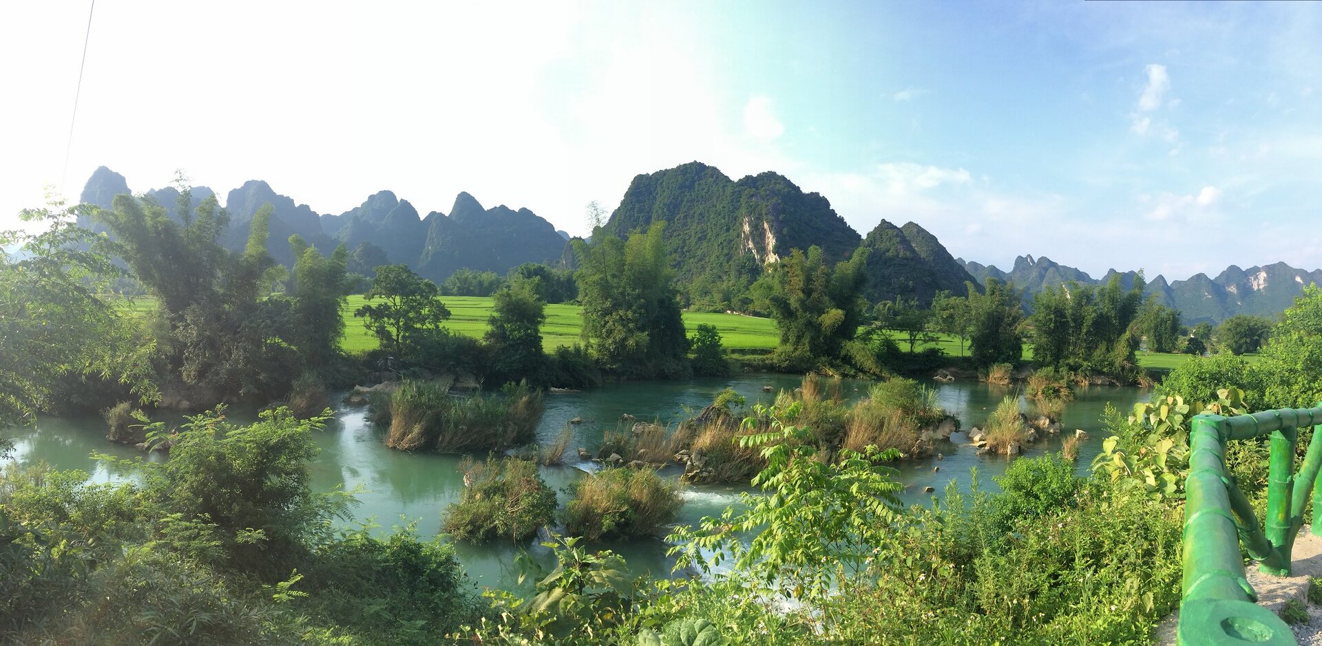 Cọn nước trên dòng sông Quây Sơn