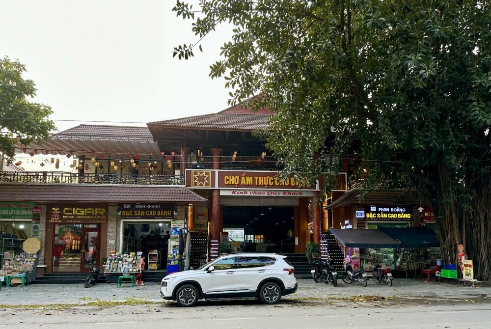 Chợ ẩm thực Cao Bằng