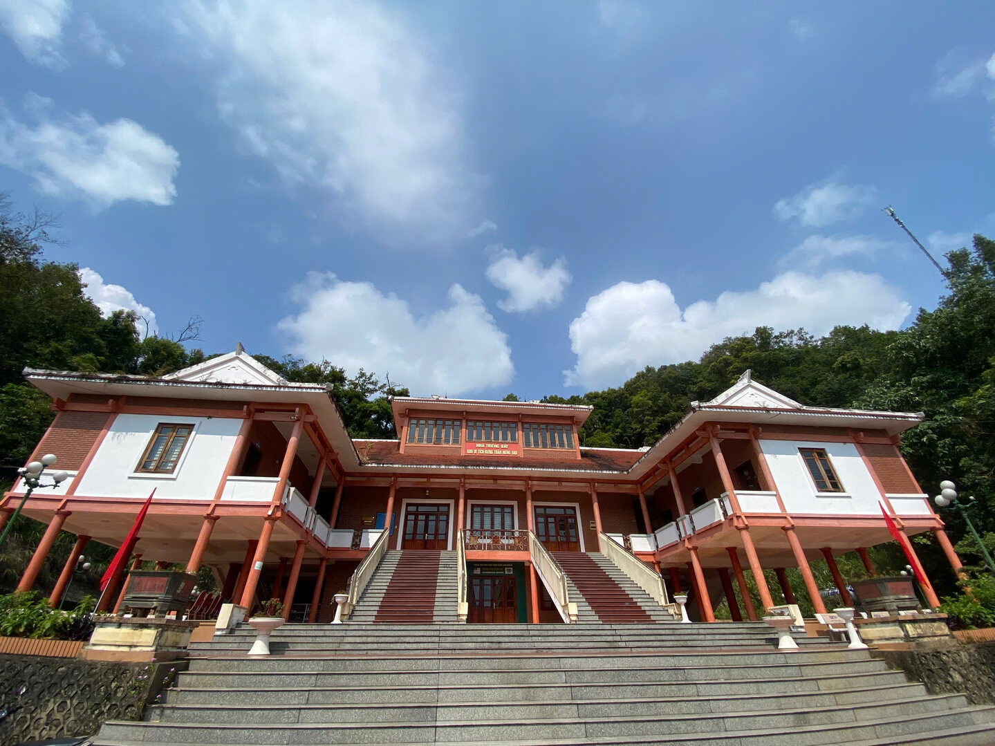 Hình ảnh cảnh báo 6
