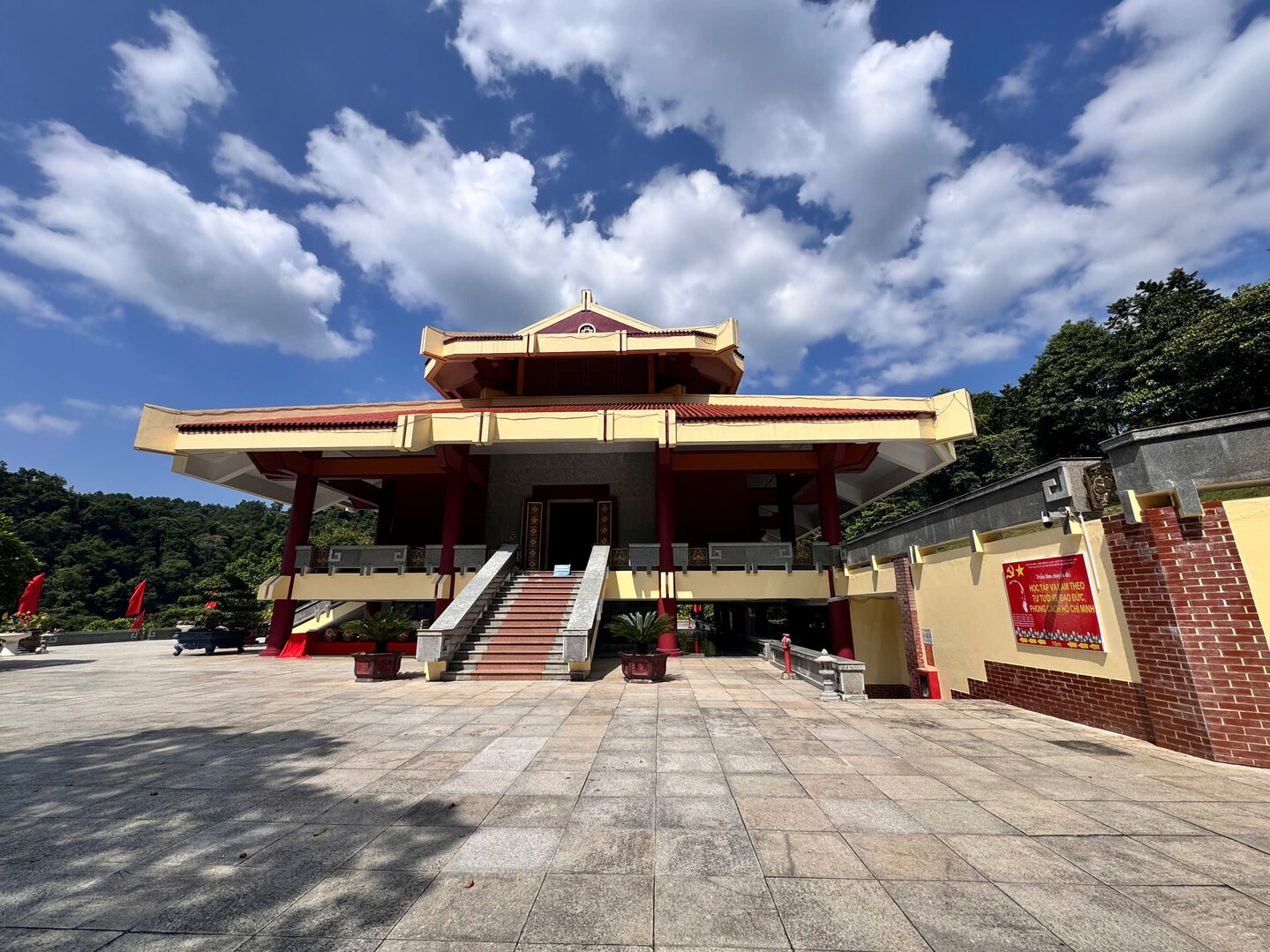 Hình ảnh cảnh báo 2
