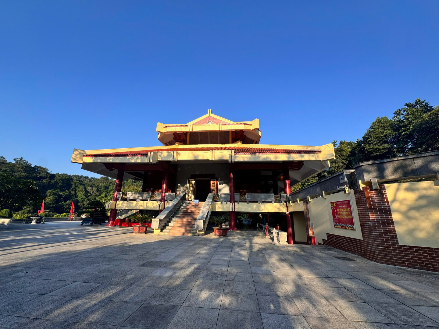 Hình ảnh cảnh báo 2