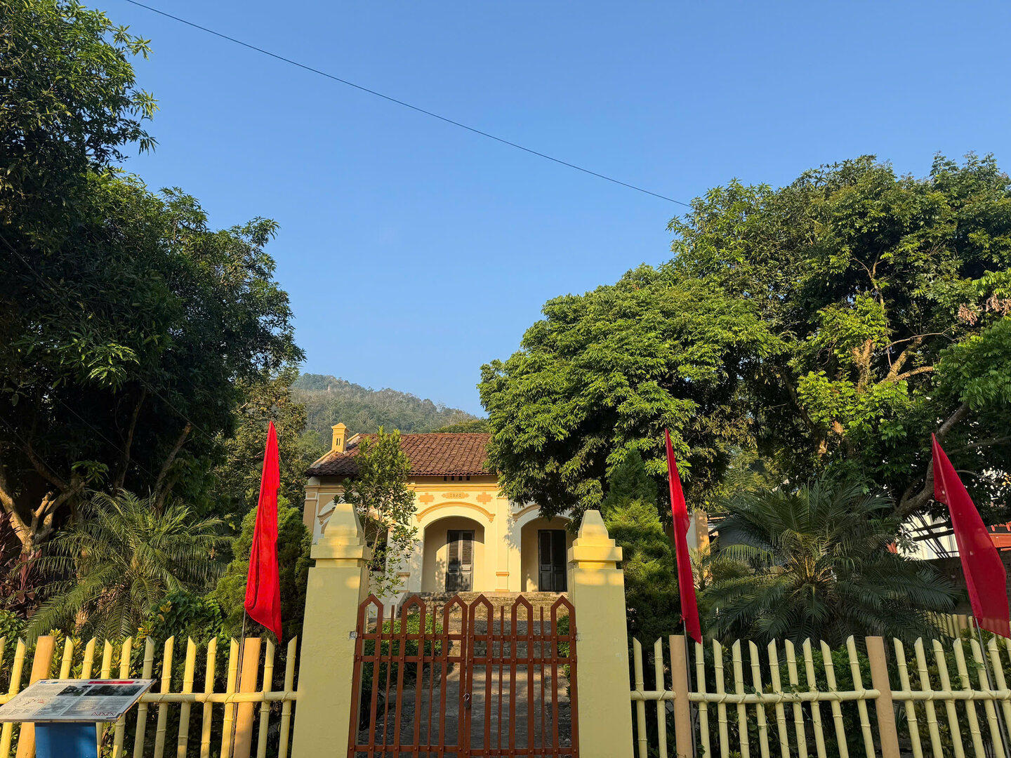 Hình ảnh cảnh báo 9